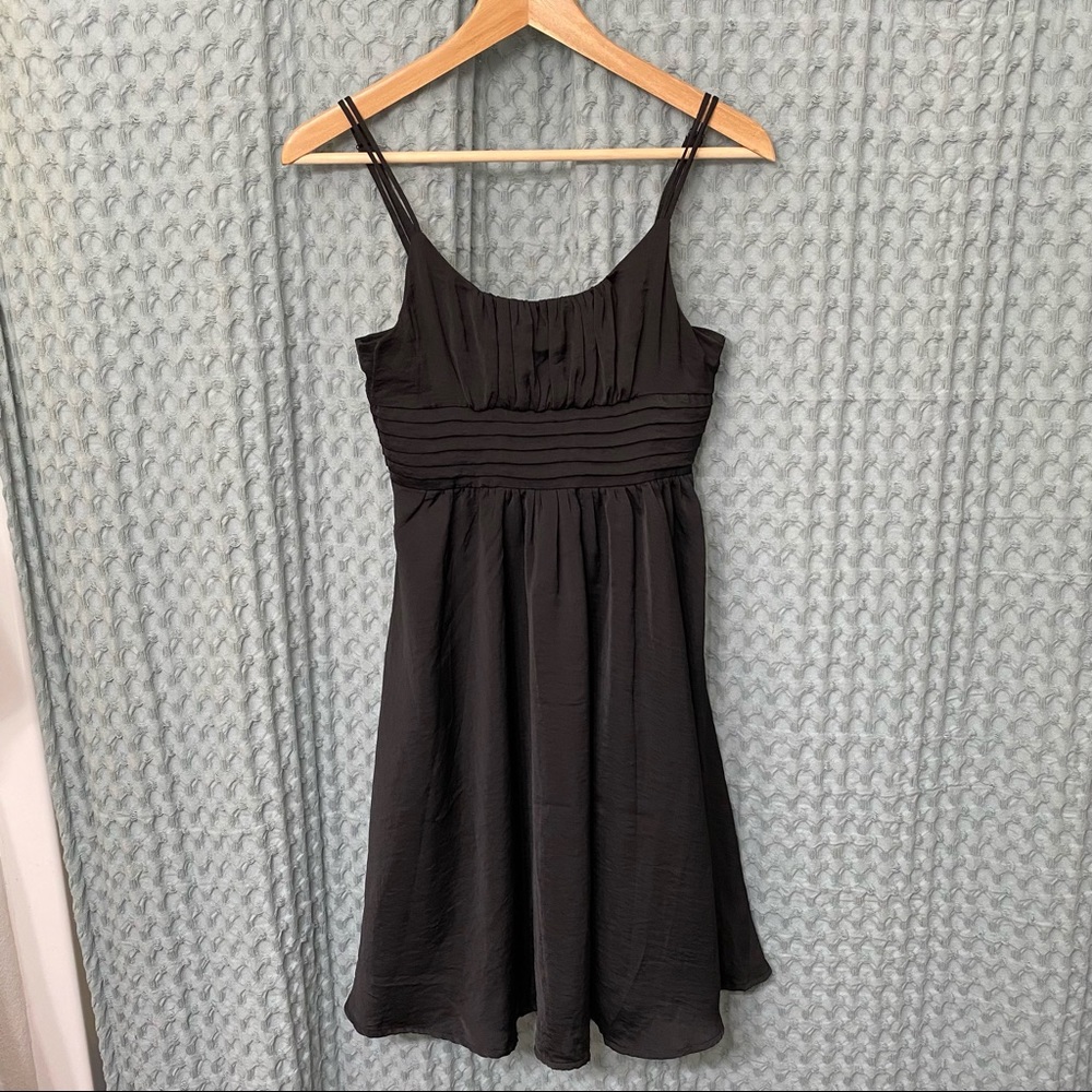 🌈5/$25 BUNDLE! H&M cute satin little black dress LBD